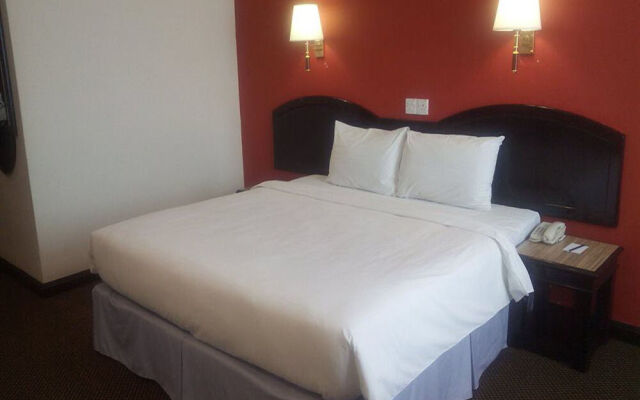 TF Riverside Hotel