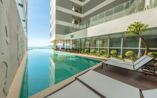 Handy Holiday Nha Trang Beach Apartment