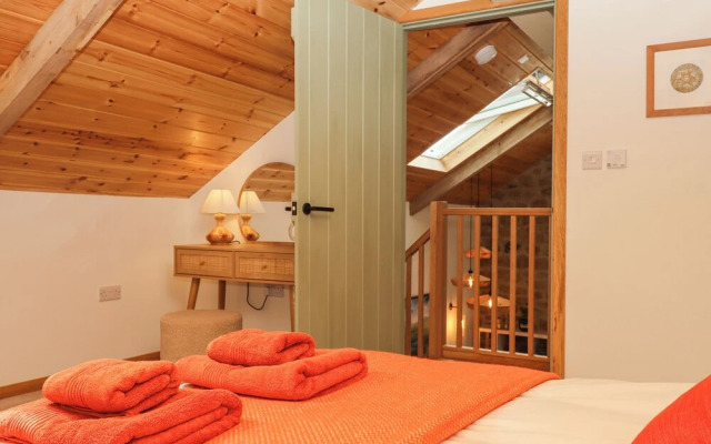Lingcombe Barn