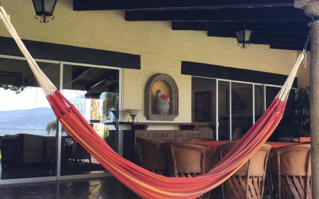 Las Palomas Bed & Breakfast (16 y Mayores)