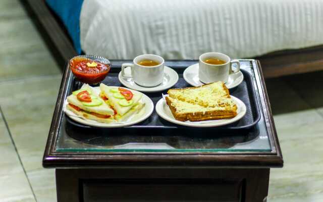 OYO 893 Hotel Seven