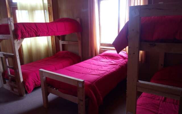 Hostal La Morenita - Hostel