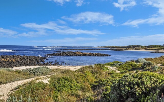 Hearn's Beachside Villa 2