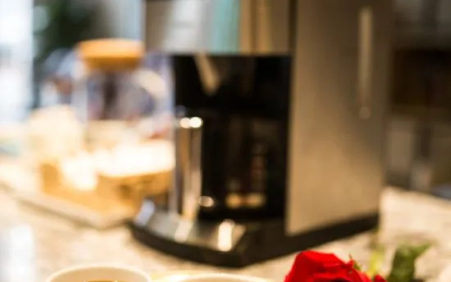 Cheezo High altitude river view Hotel ( Jiefangbei hongyadong store)