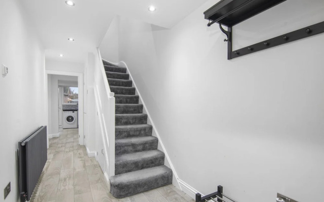 Beautiful Gravesend 3 Beds by Jada Homes