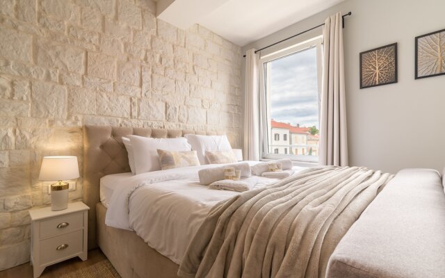 Luxurious Suites Elegance