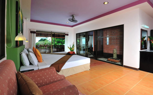 Koh Ngai Cliff Beach Resort