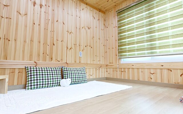 Uljin Geoil-ri Pension