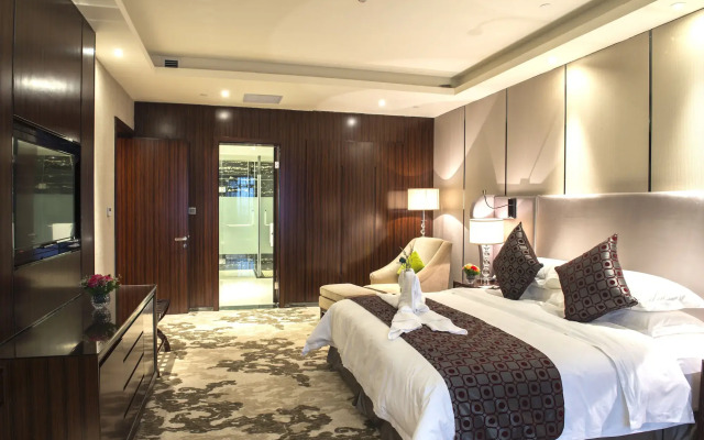 Longjiang Country Garden Phoenix Hotel