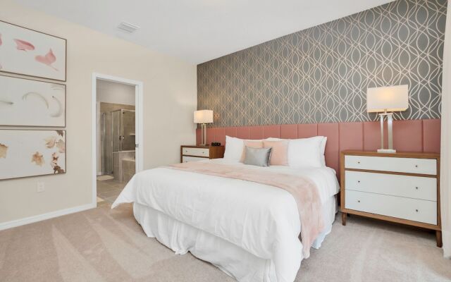 5 Bed 5 Ba Solterra Villa with Pool & Spa