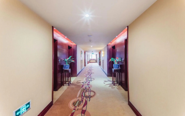 Jiangshan Hotel