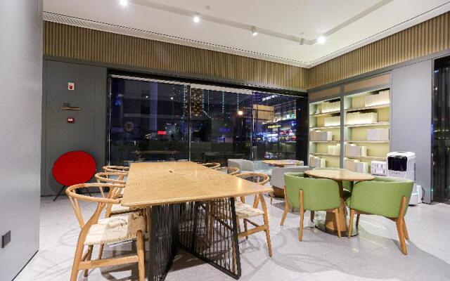 Ji Hotel (Chengdu Tianfu Square Daye Road Store)