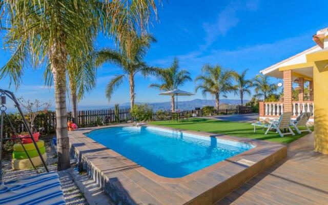 Villa Paraiso Arenas by Ruralidays