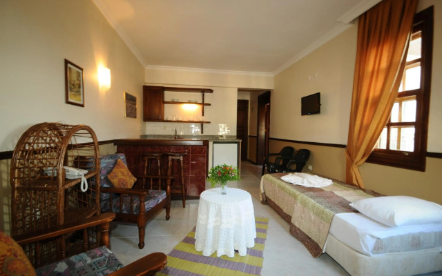 Hisar Holiday Club