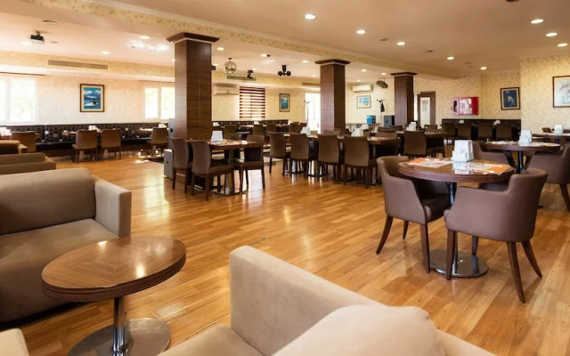 Dostyk Hotel Bautino