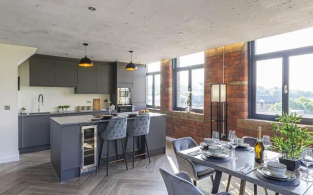 Luxury 4 Bedroom Apartment