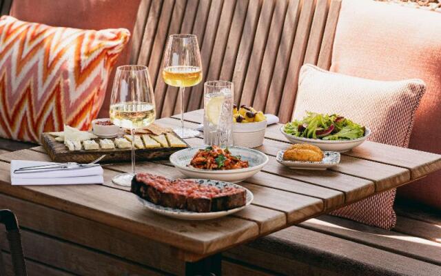 art'otel London Battersea Power Station powered by Radisson Hotels