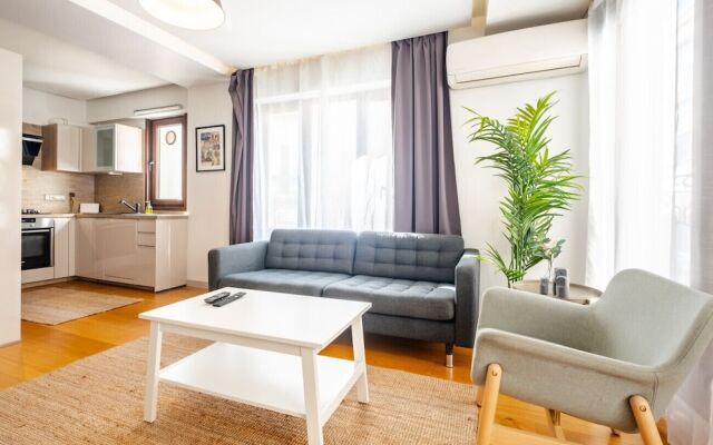 Missafir Exquisite and Central Flat in Nisantasi