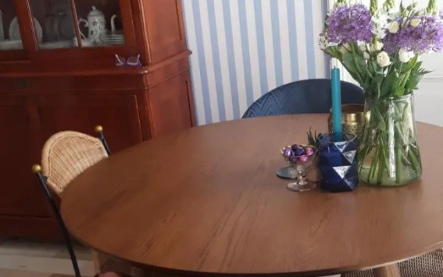 verzorgde kamer in monumentenpand