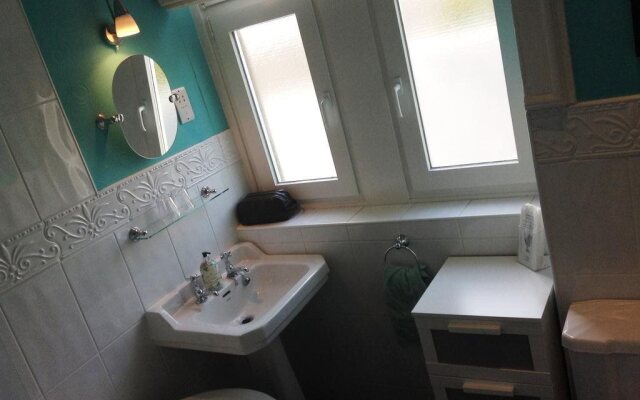 Aberlaw Guest House