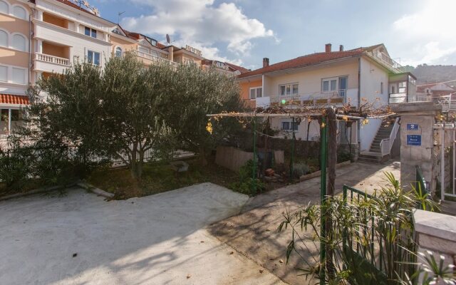 Apartments Cagalj