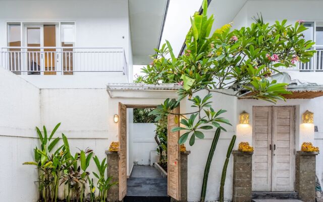 Montana Berawa Villa by Betterplace