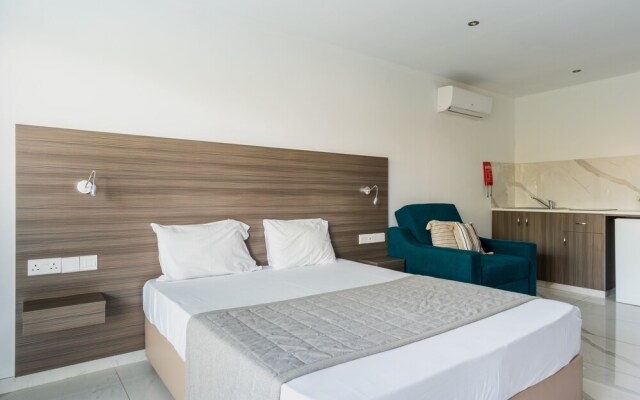 Rio Gardens - Bright Studio w Shared Pool