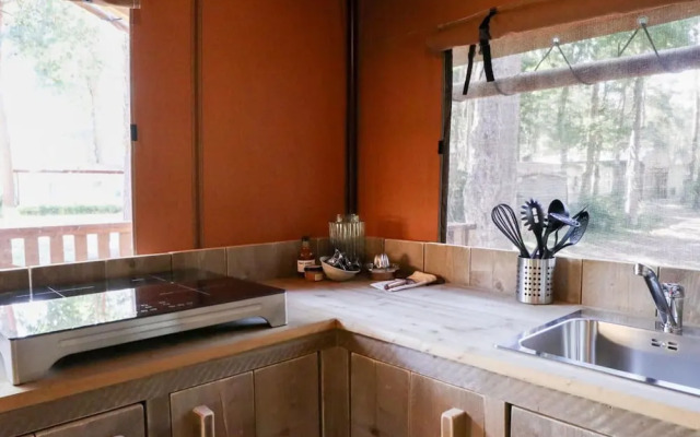 Cozy Tent Lodge With Sanitary Facilities