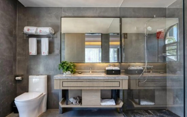 Huzhimeng Hot Spring Hotel