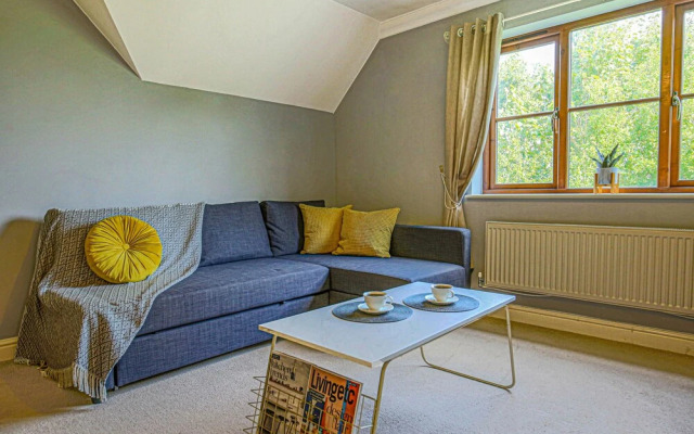 Executive Monkston Apartment
