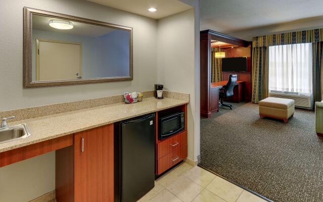 Hampton Inn & Suites Indianapolis-Airport