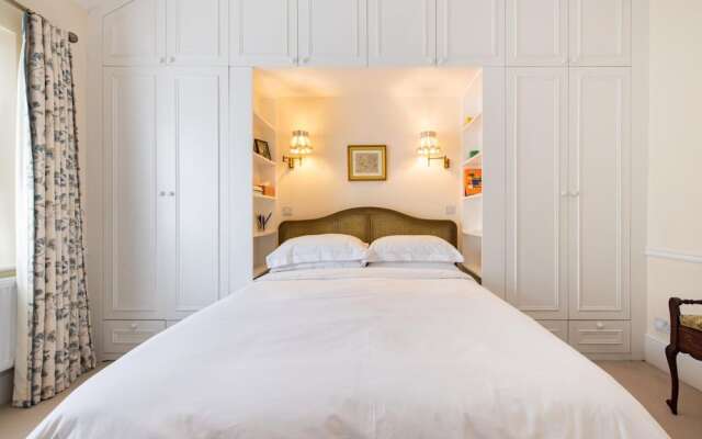 Traditional Treasure 3 BR Home Hyde Park