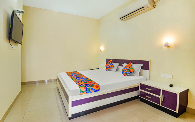 Fabhotel Cruze
