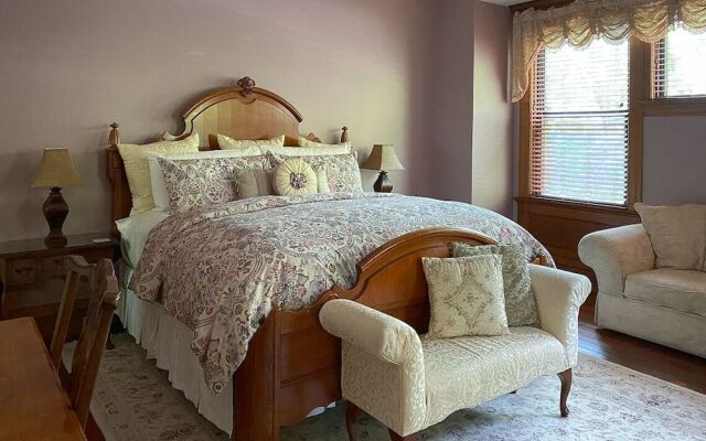 Fleur-de-Lys Mansion