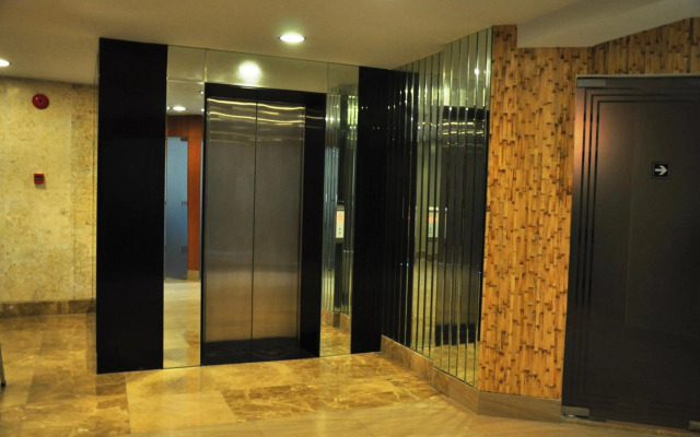 Goldberry Suites & Hotel Mactan
