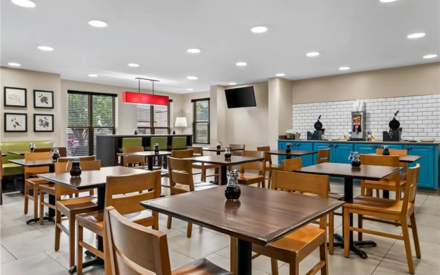 Country Inn & Suites by Radisson, Chambersburg, PA