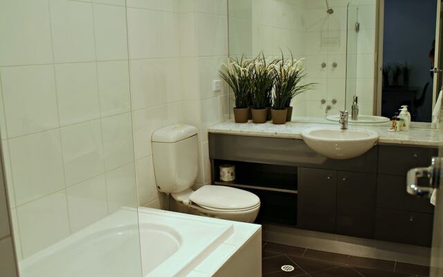 Adelaide DressCircle Apartments - Specialty Accommodation