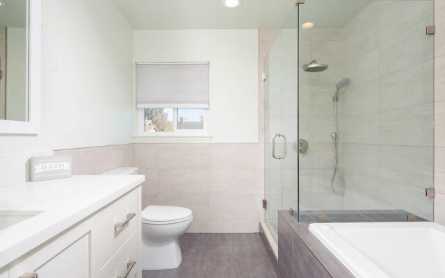 Radiant Estate New Luxury Cali 3 Bd!