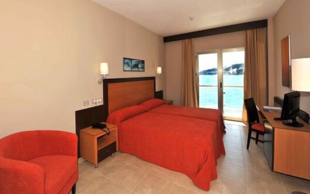 ON ALETA ROOM designed for adults