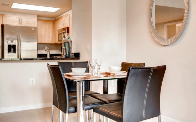 Bluebird Suites in Crystal City