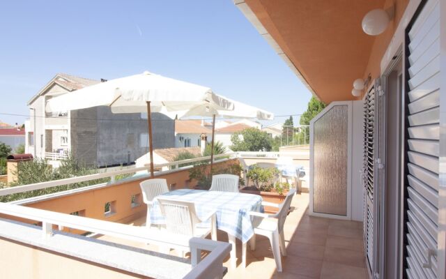 Studios & Rooms Fiesta