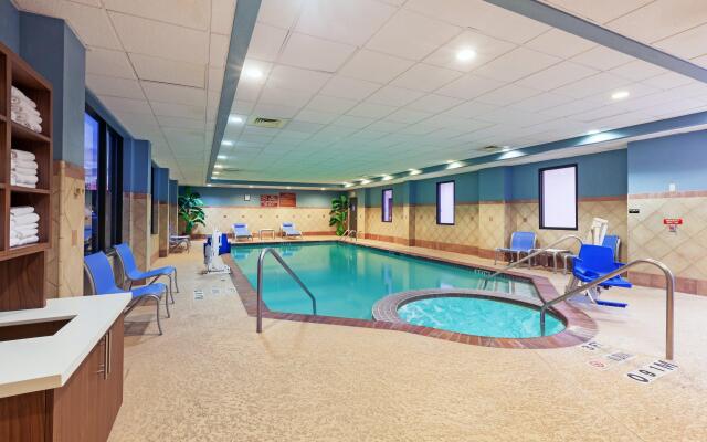 Holiday Inn Express & Suites Houston - Memorial Park Area, an IHG Hotel