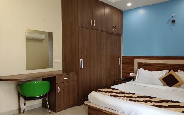The Indian Hotel & Kitchen