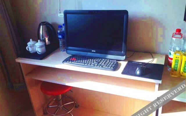 Junyi Chain Hotel (Yuci Railway Station)