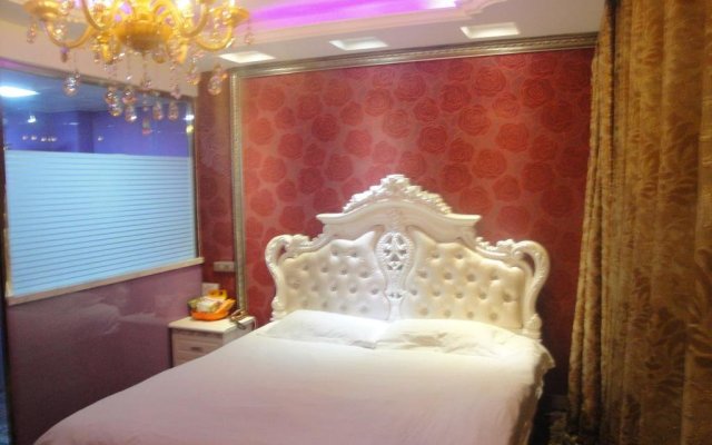 MANGO Theme Hotel