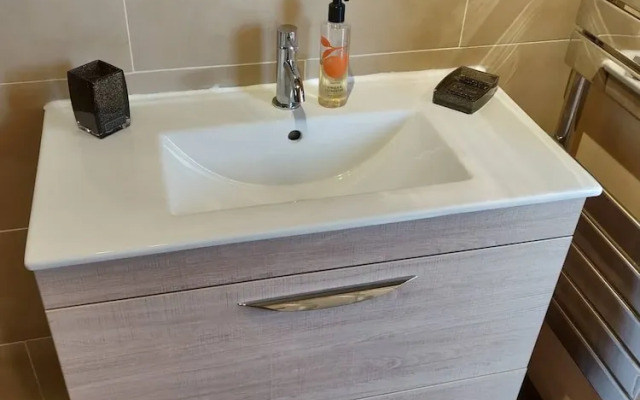 Waterfront Apartment In The Heart Of St Neots