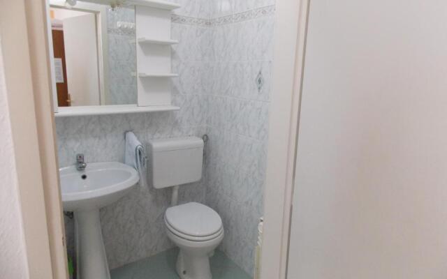 Apartments & Rooms Karmen