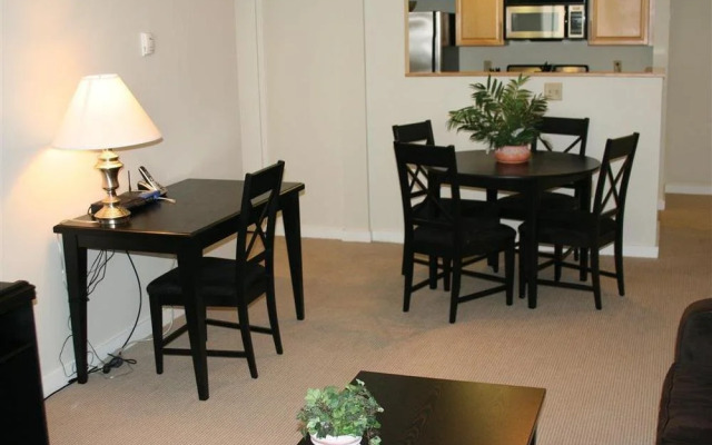 Execustay Trumbull On The Park