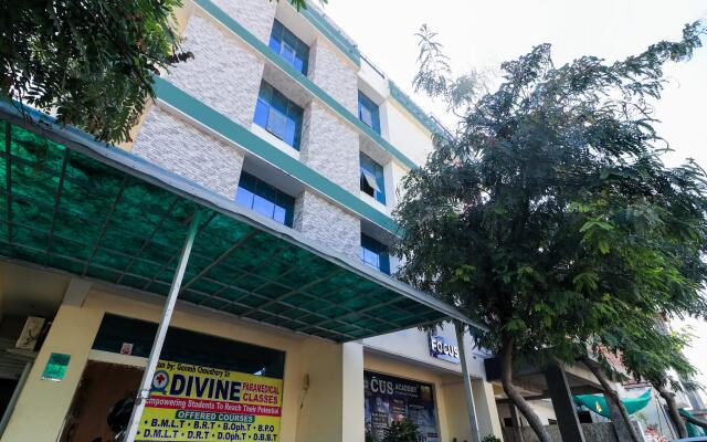 OYO 27659 Hotel Focus Elite