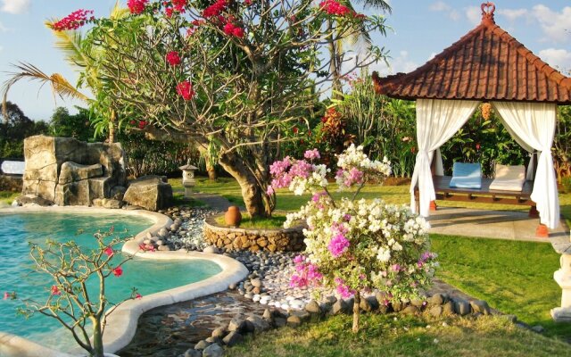 Villa With 3 Bedrooms in Kabupaten Buleleng, With Wonderful sea View,